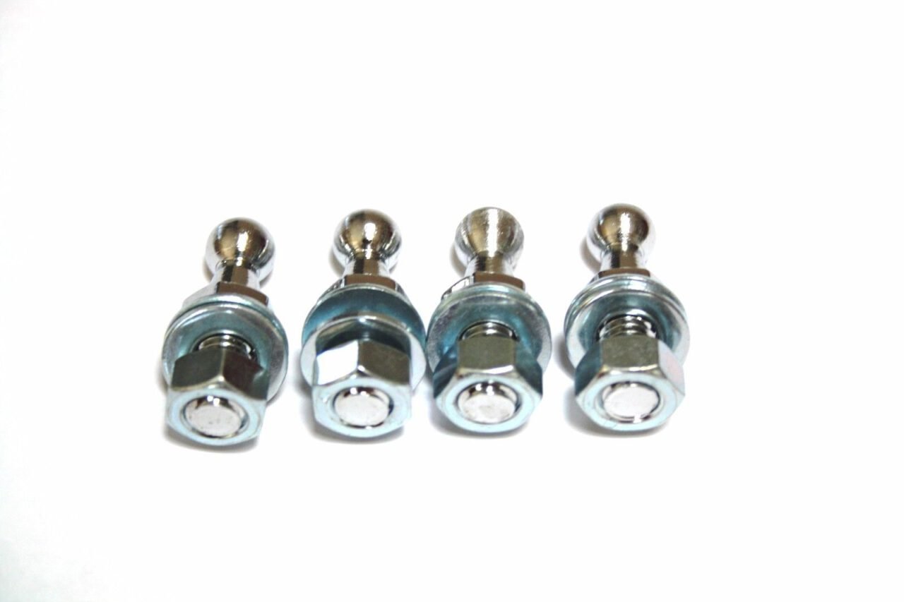 Holden Commodore VB VL Ball Studs Ny-Lock Nuts Set of 4